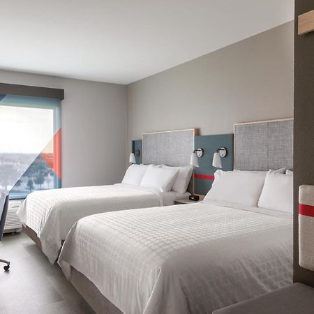 Avid Hotel-Midland Extérieur photo